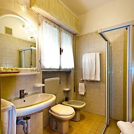 Gimm Szálloda 4*